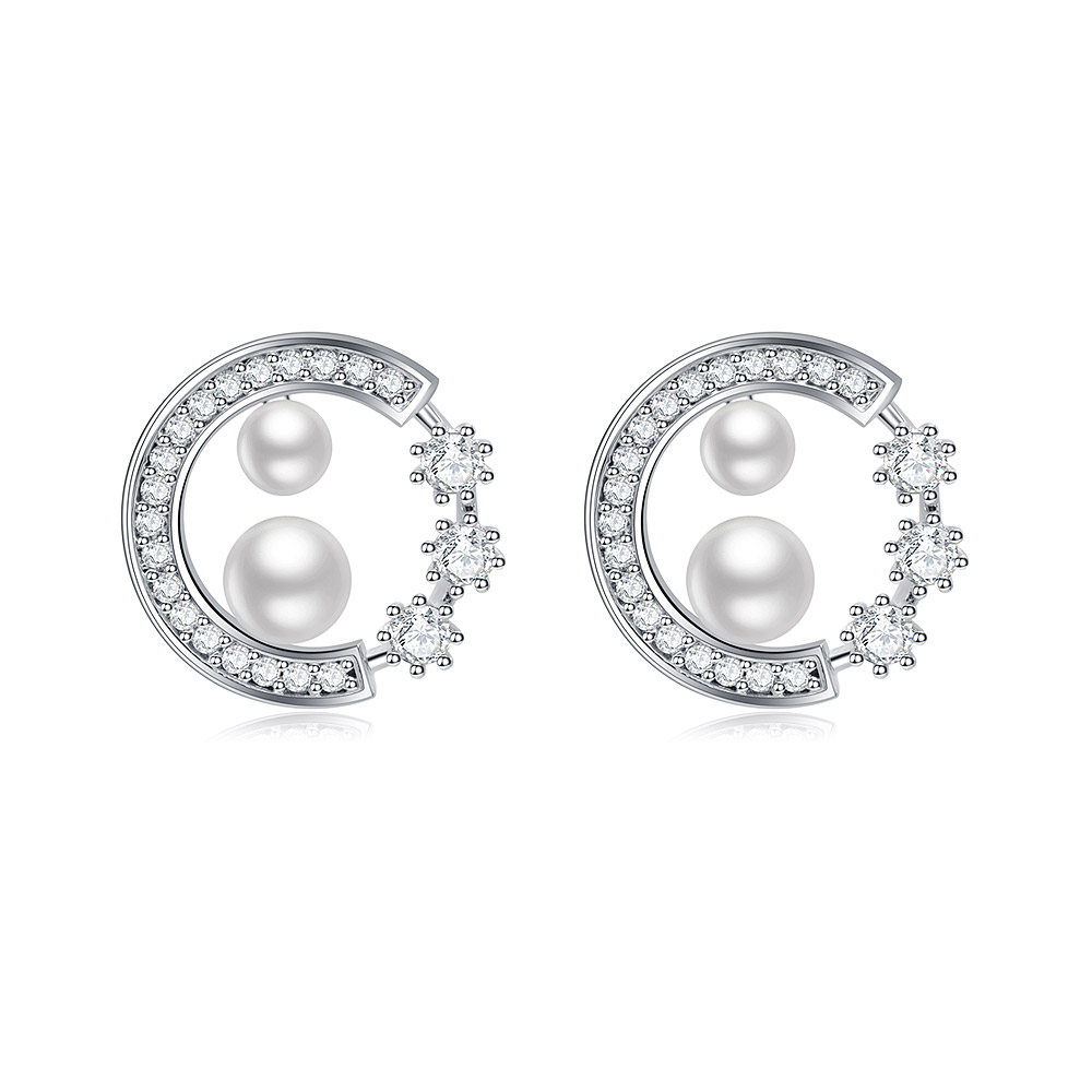 Enticing Pearl Studs